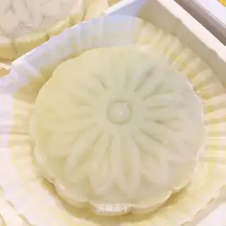 Red bean sapphire mooncake