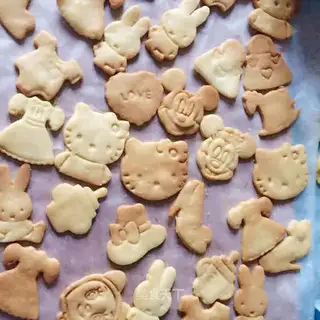 Butter cartoon cookies