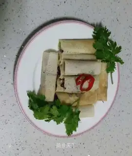 Western pancakes and vegetable rolls