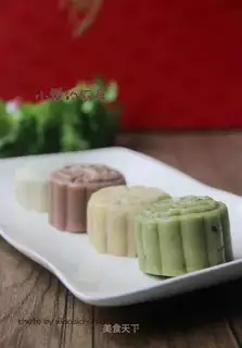 Four-coloured mudskin mooncakes