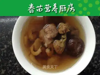 Seafood ostrich mushroom soup