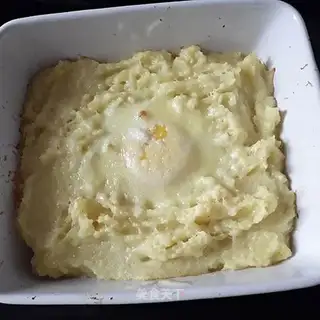 Egg cheese and mashed potatoes