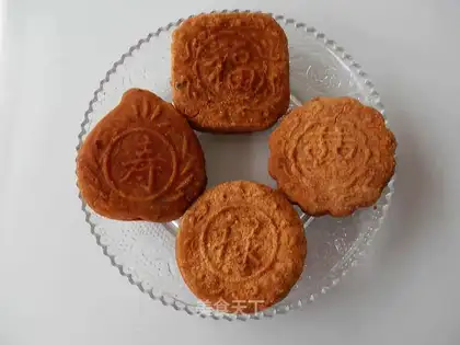 Donkey rolls moon cakes