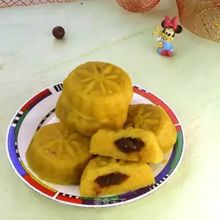 The bean-sand-sand-sand-sand-sand-meat moon cake