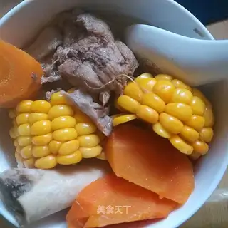 Corn carrot bone soup