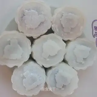 Ice mooncake