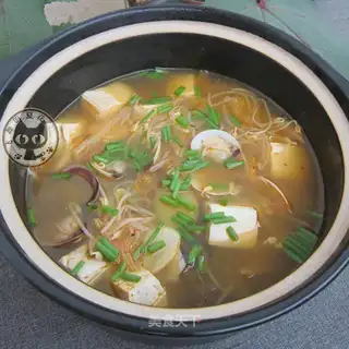 Korean chili tofu soup