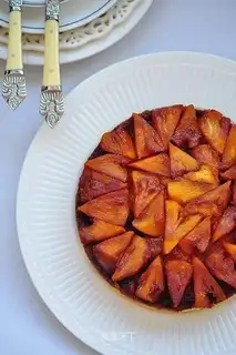 Flip the pineapple cake