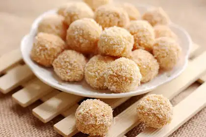 Coconut ball