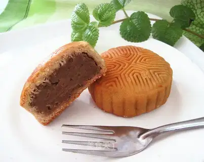 Chestnut mooncake