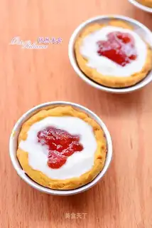 A simple ice-fired yogurt tower
