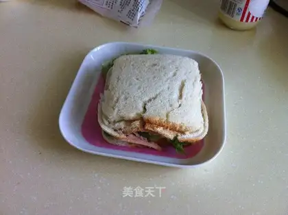 Breakfast sandwich