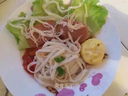 Tomato sauce noodles