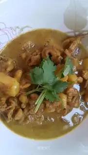 Curry chicken