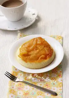 Caramel apple cake