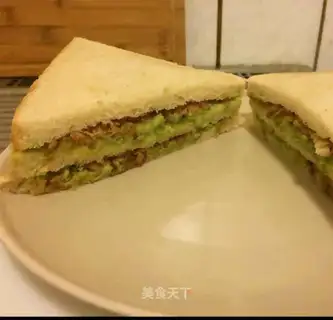 Beefruit pine sandwich