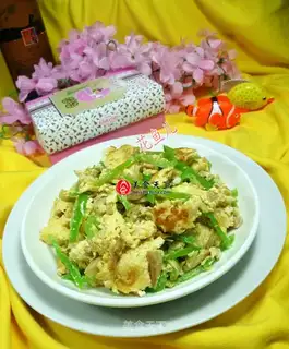 Cream of lamb tails and fried duck eggs