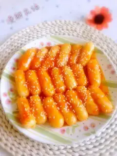Hot fried rice cake