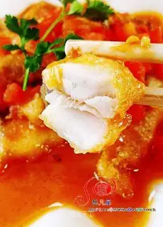 Sweet and sour bass slices