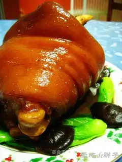 Braised round trotters