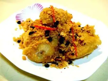 Fried chicken wings in Bifengtang
