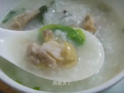 Guangdong-style chicken porridge