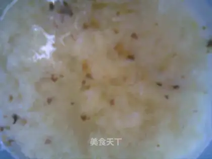 Wine-brewed egg and flower soup