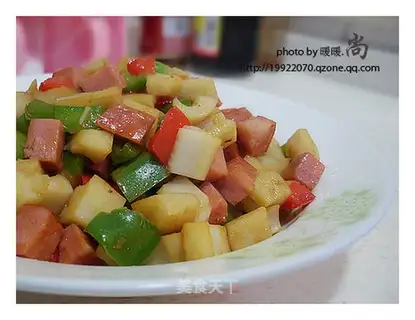 stir-fry diced lotus root