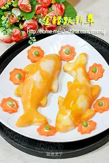Golden carp jumps for the new year