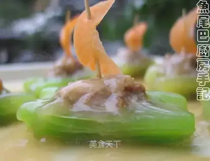 Meat glue stuffed with lettuce