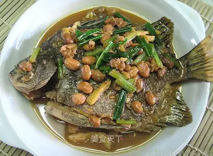 Braised Golden Drum Fish with Bean Sauce