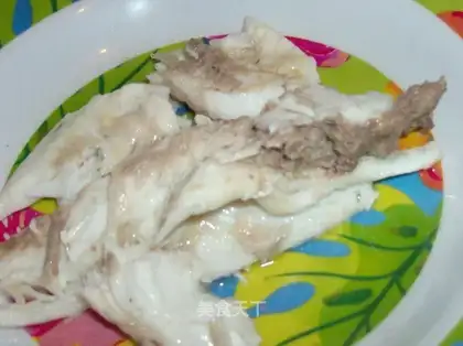 Steamed fish with meat filling