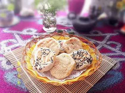 Sesame pancakes