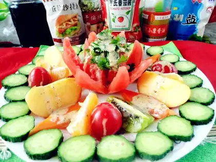 Vegetables and fruit platter salad