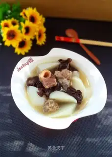 The radish urn and bone soup