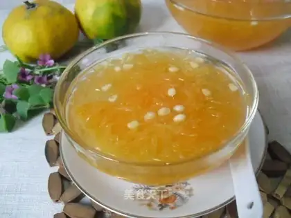 Pine meringue orange soup