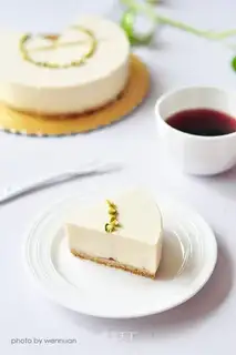 Milk, iced cheese