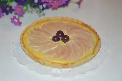 Sweet pears pie