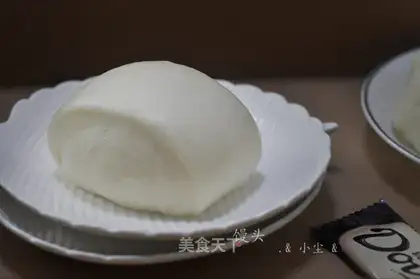 White buns