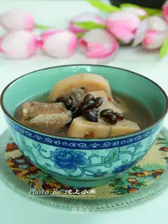 Black Bean Lotus Bone soup