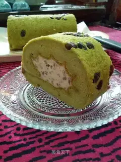 A tea mousse roll