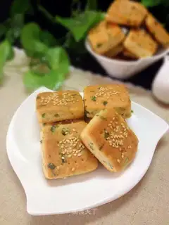 Onion soda cookies