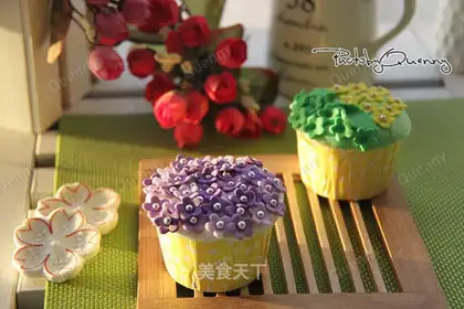 The bouquet cake