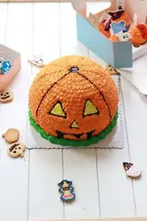 Halloween pumpkin cake
