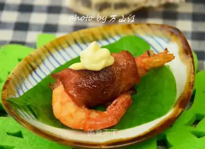Roasted bacon shrimp rolls
