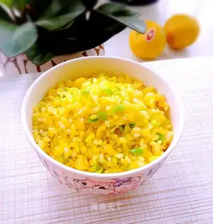 Scrambled onions and egg fried rice