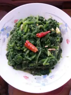 Garlic spinach