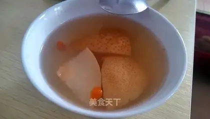 A honey-juice pear