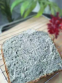 Black sesame toast