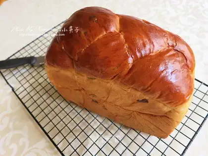Cranberry dry milk toast